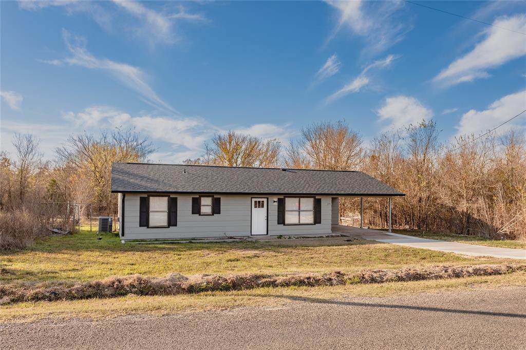 279 County Road 4150 - Photo 1