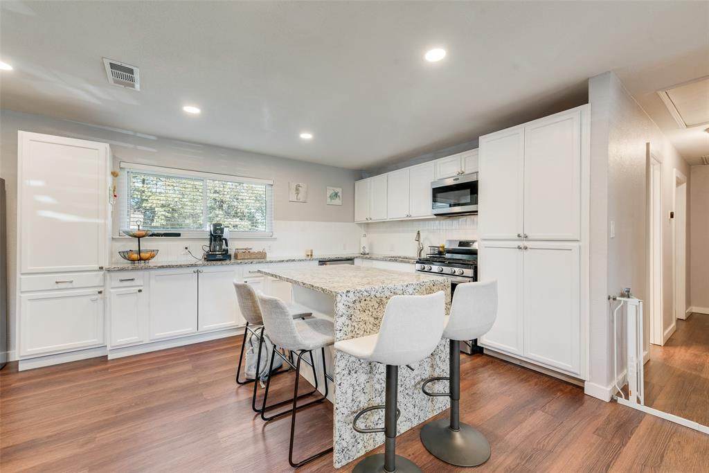 756 Briarwood Lane - Photo 1