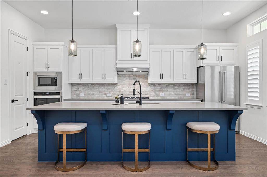 1561 William Way - Photo 1