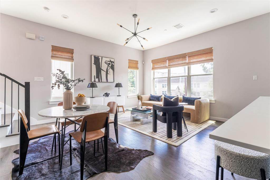 4620 Munger Avenue - Photo 1