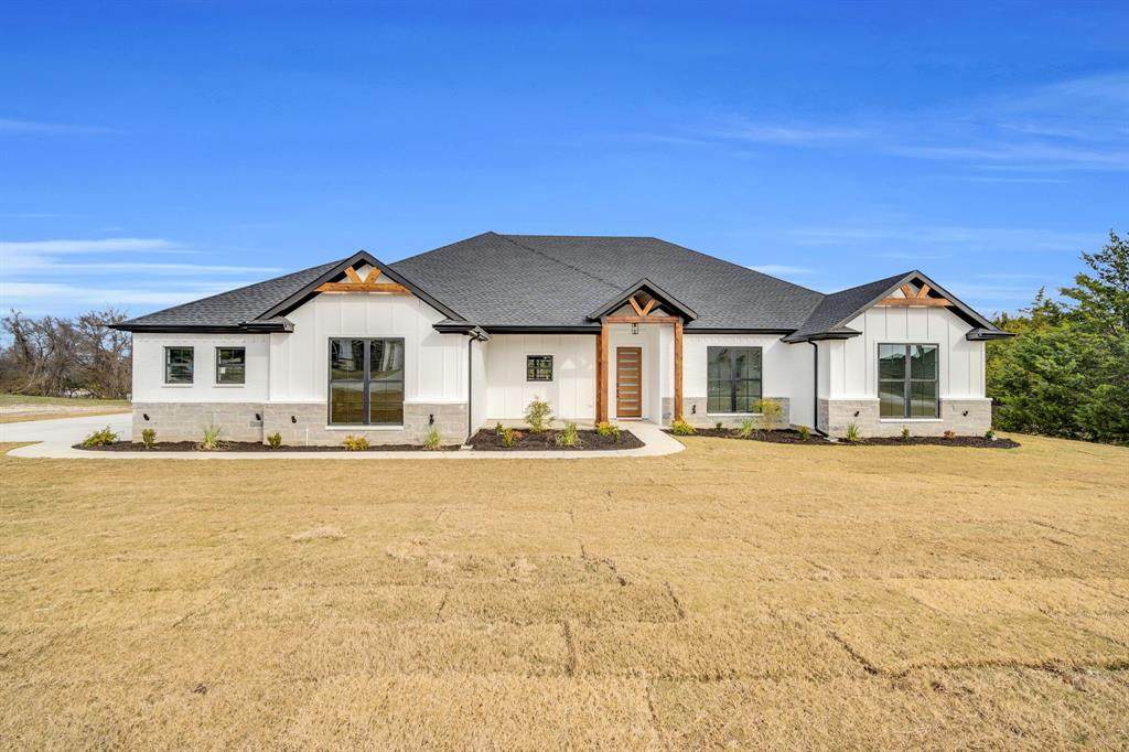 421 Silo Court - Photo 1