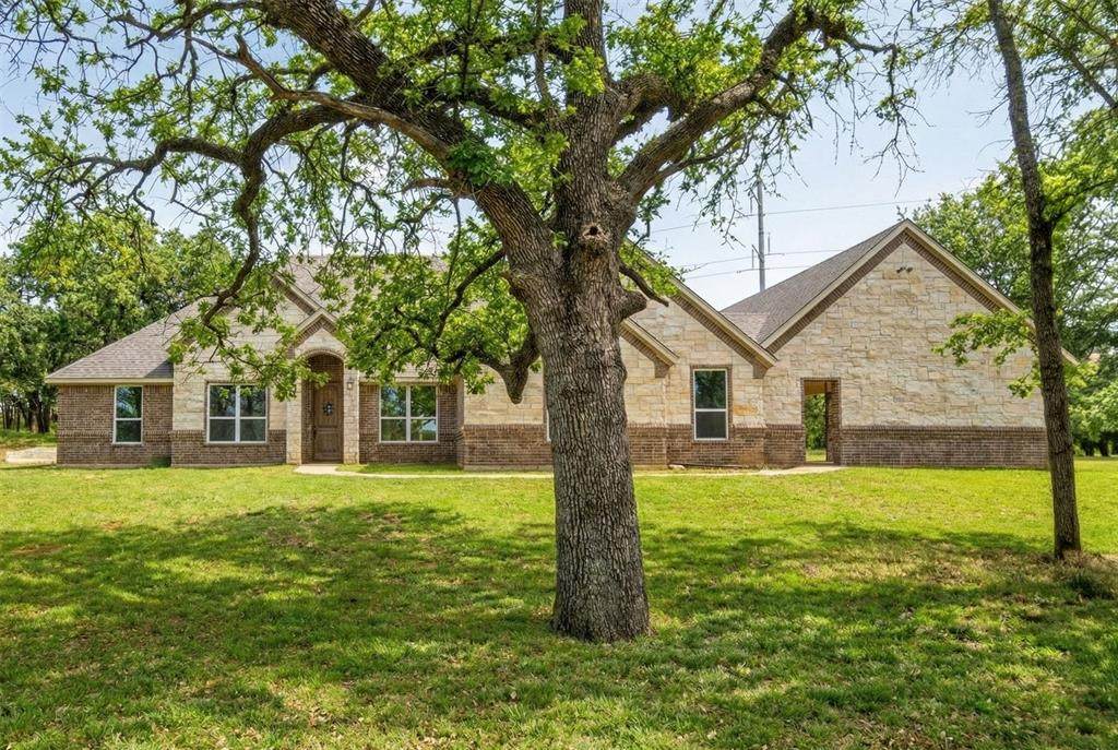 306 Garden Court - Photo 1