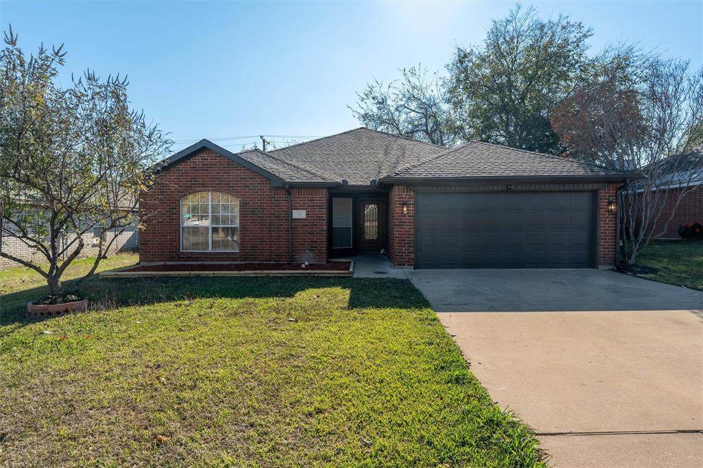 514 Fort Worth Street - Photo 1