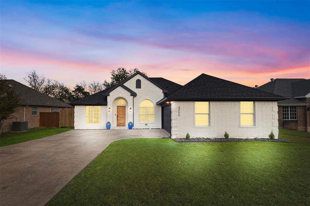 4906 Lee Hutson Lane - Photo 1