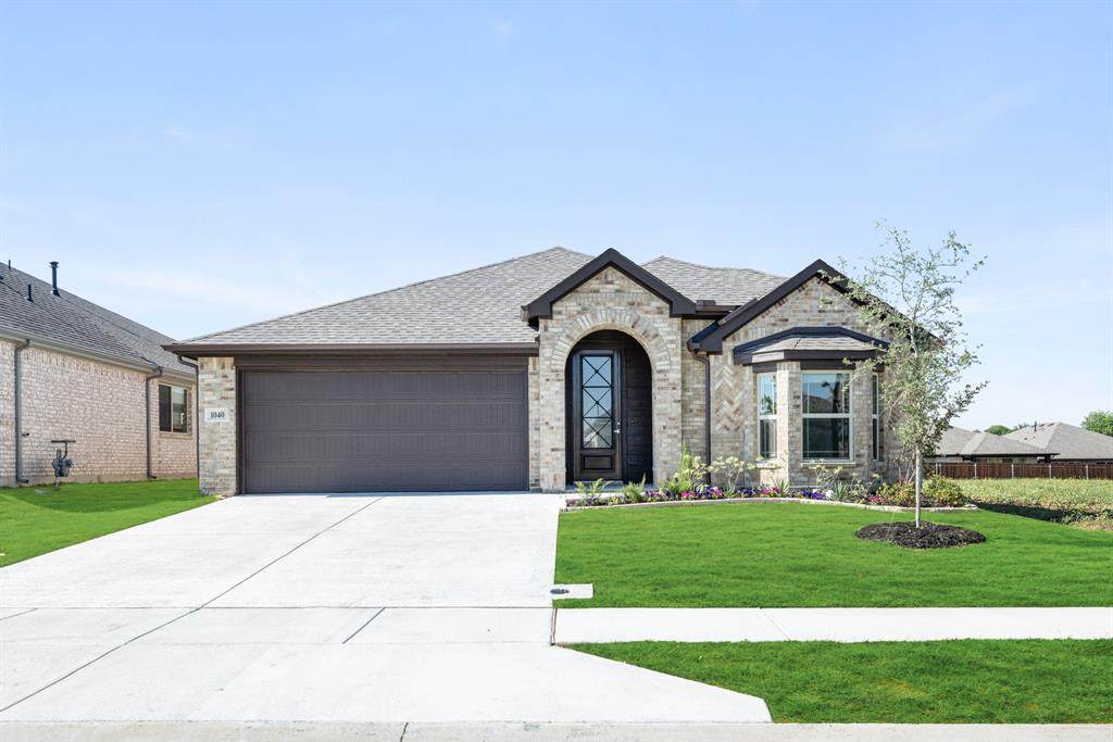 1040 Nighthawk Trail - Photo 1