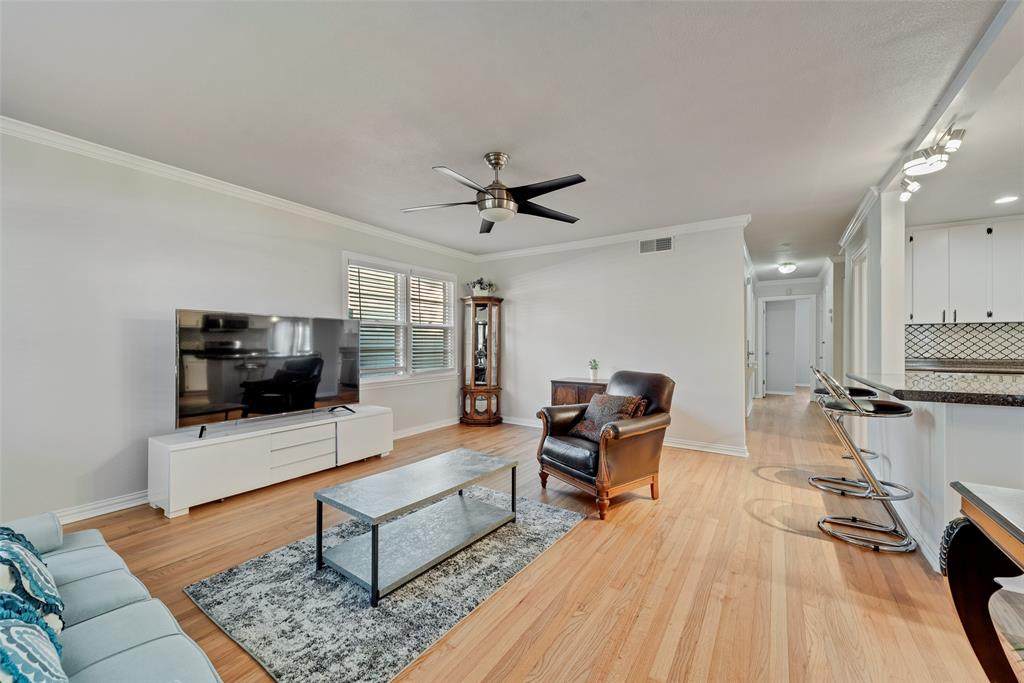 11310 Sinclair Avenue - Photo 1