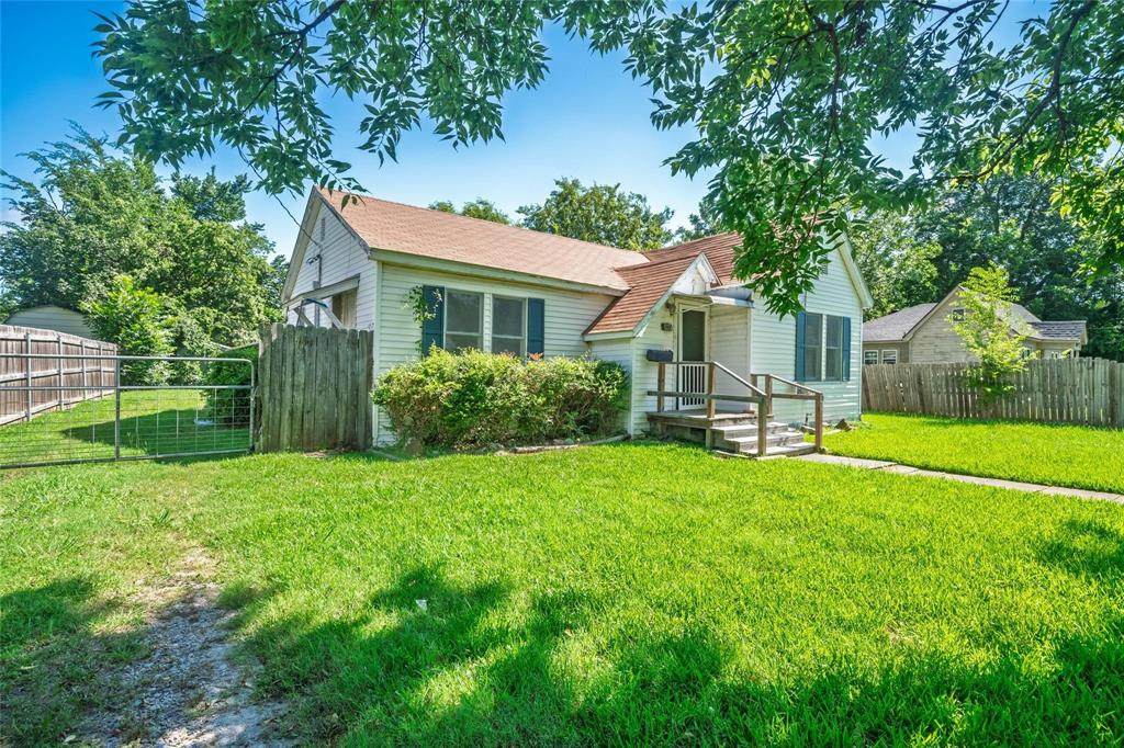 207 California Street - Photo 1