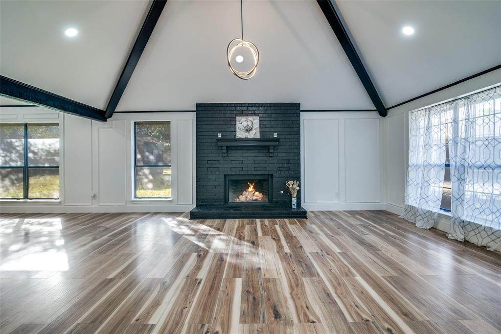 1502 Knob Hill Drive - Photo 1