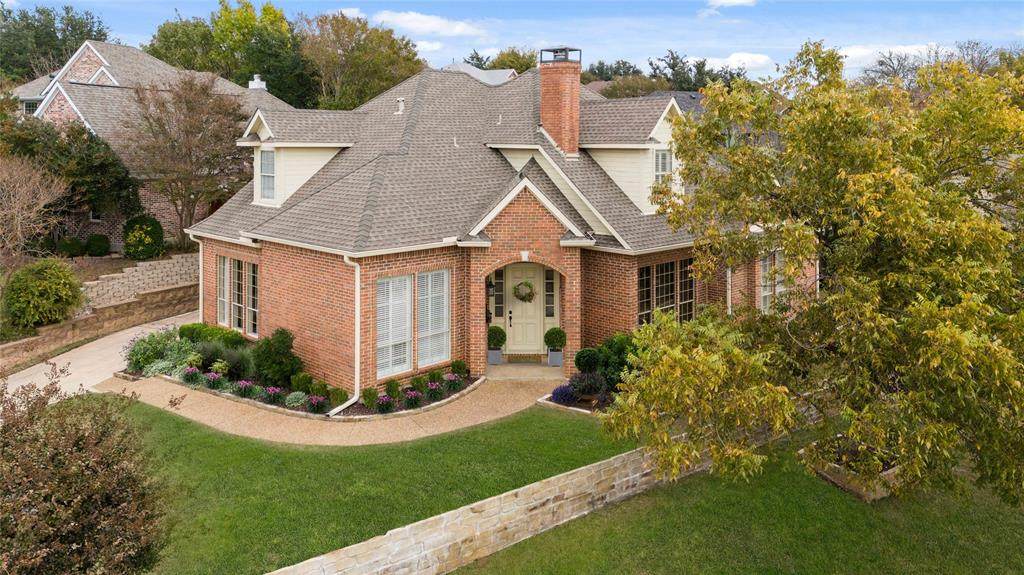 102 Weatherly Circle - Photo 1