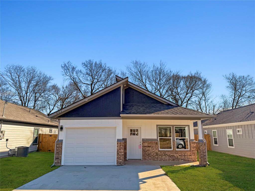 823 Edgar Street - Photo 1