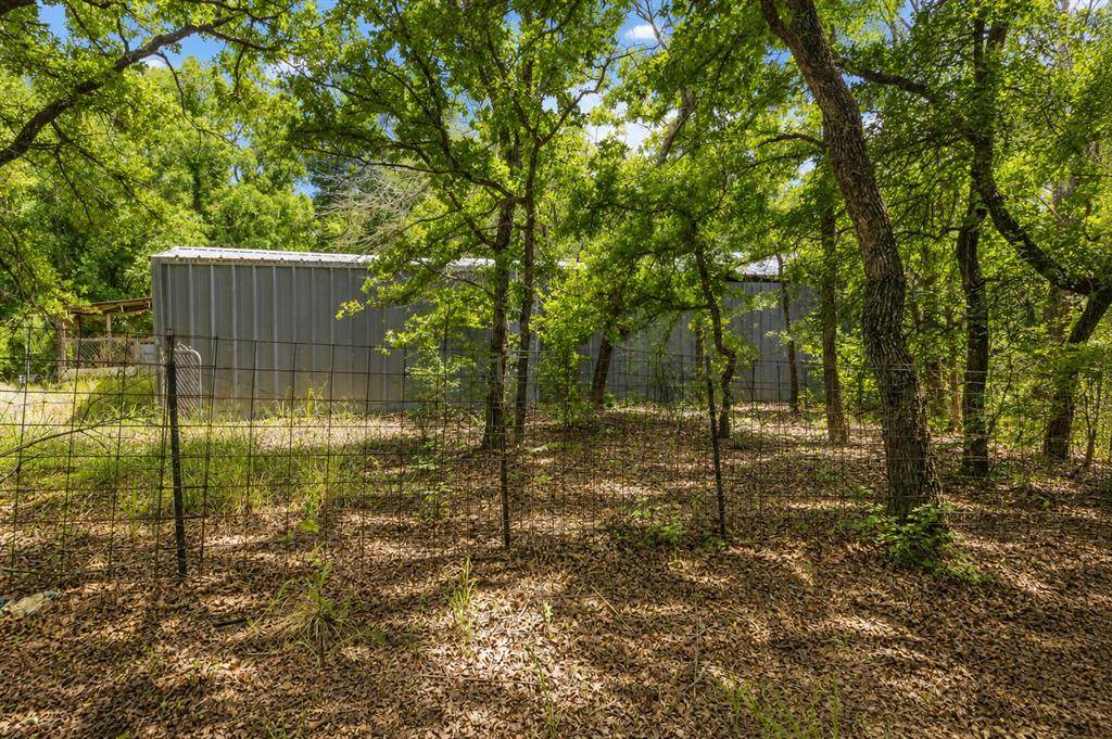 289 County Road 1661 - Photo 1
