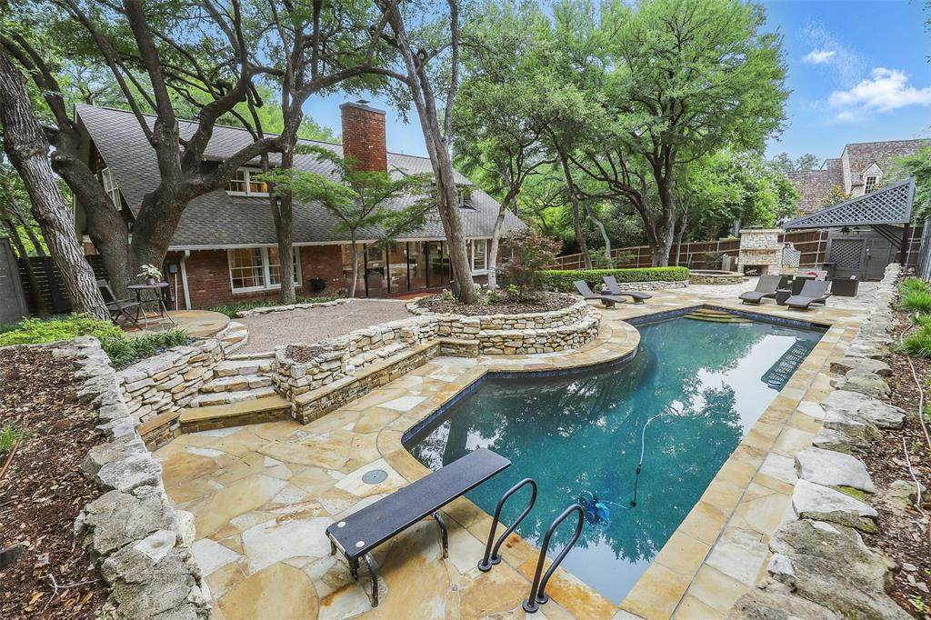 208 Rockwood Park Drive - Photo 1