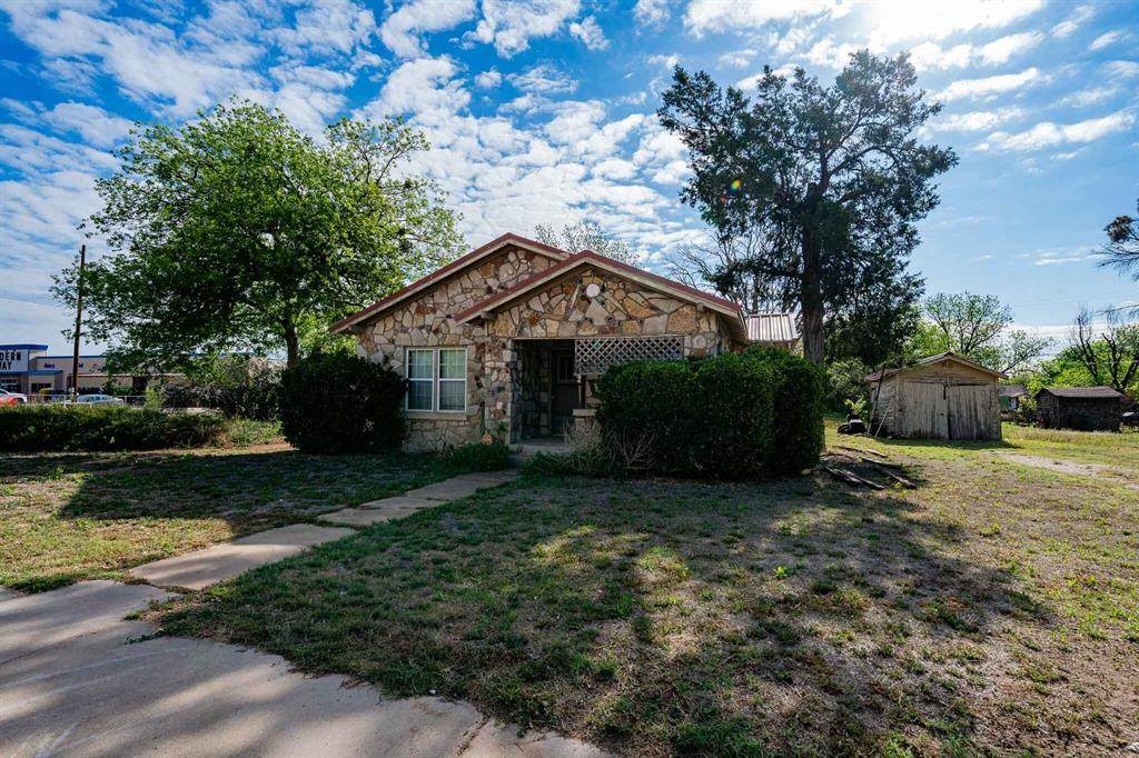 1104 Avenue Avenue - Photo 1