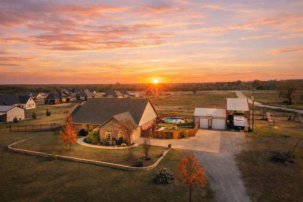 737 County Road 4699 - Photo 1