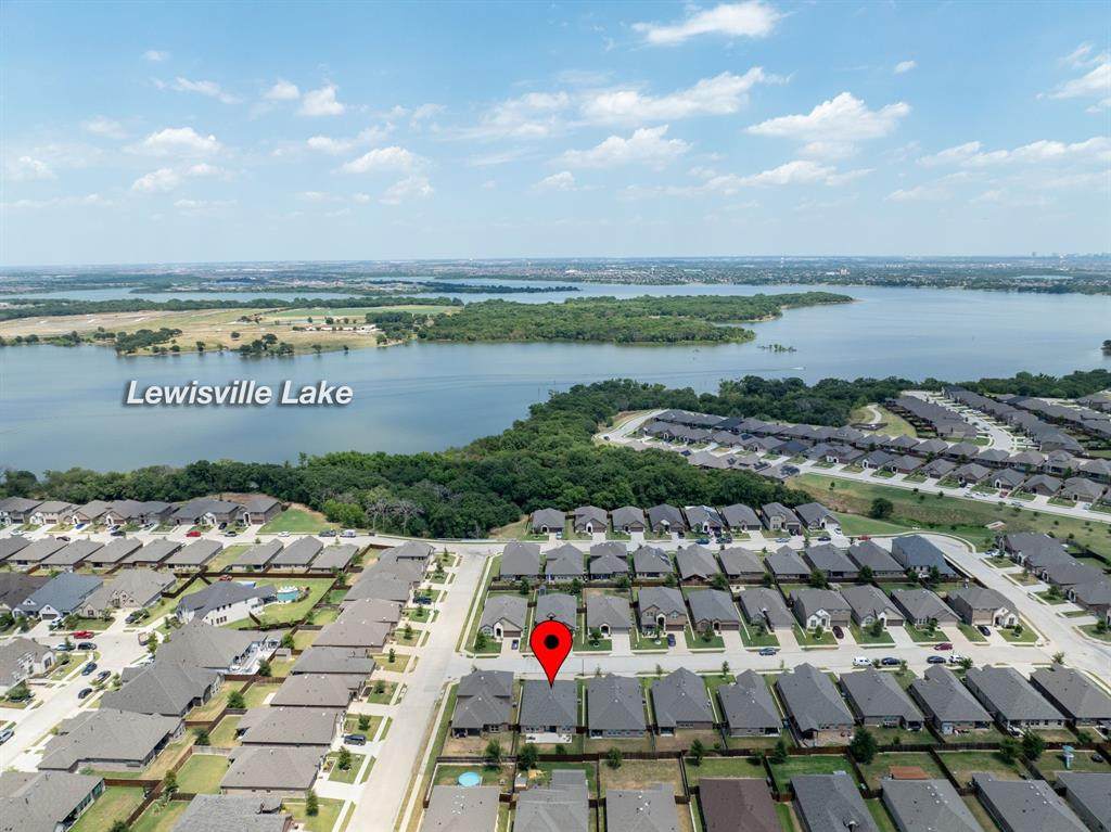 3613 Sabine Drive - Photo 1