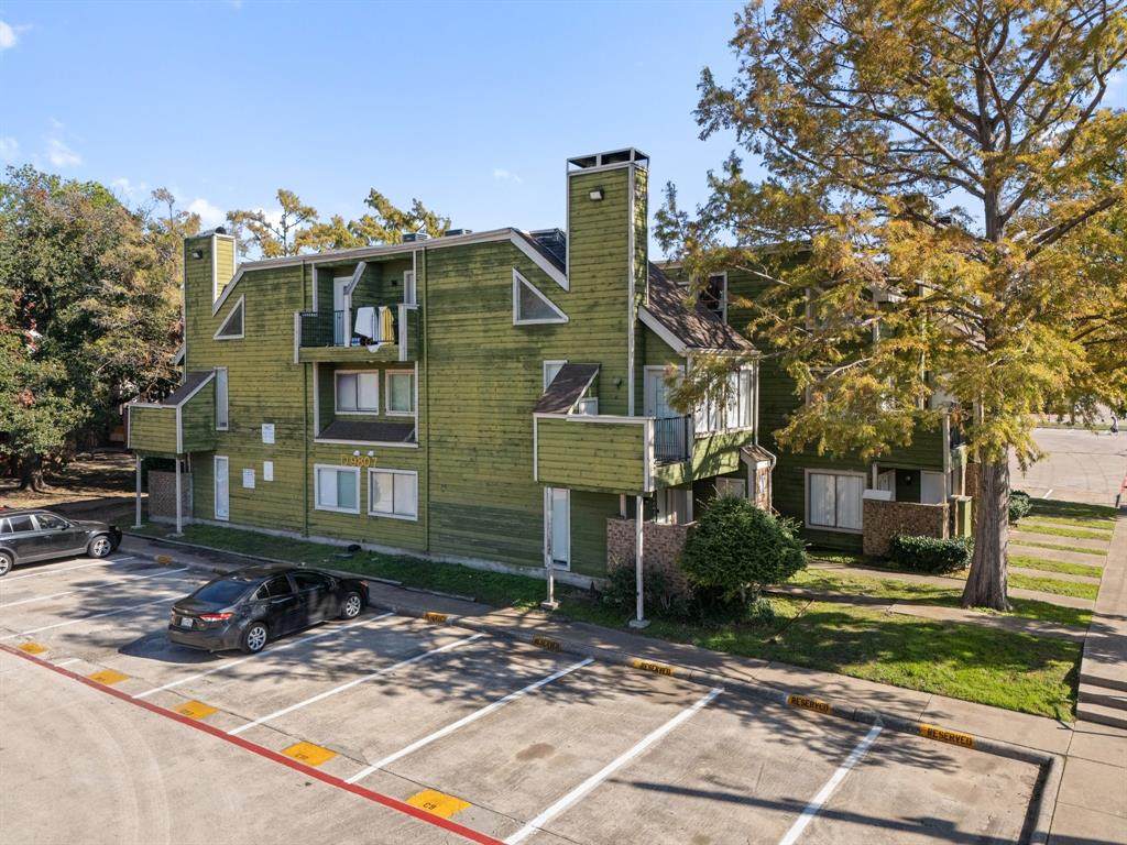 9831 Walnut Street - Photo 1