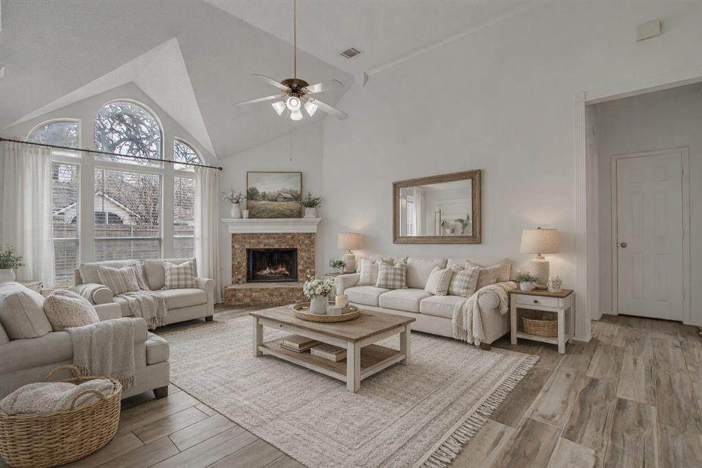 2525 Greenhaven Drive - Photo 1