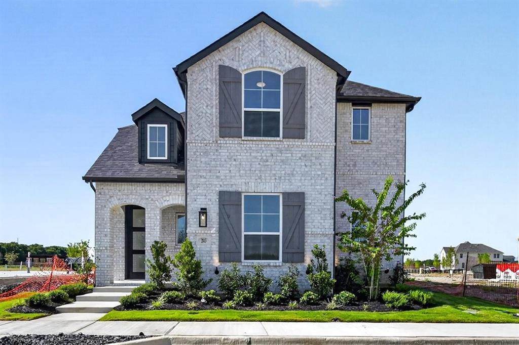 2813 Kenilworth Way - Photo 1