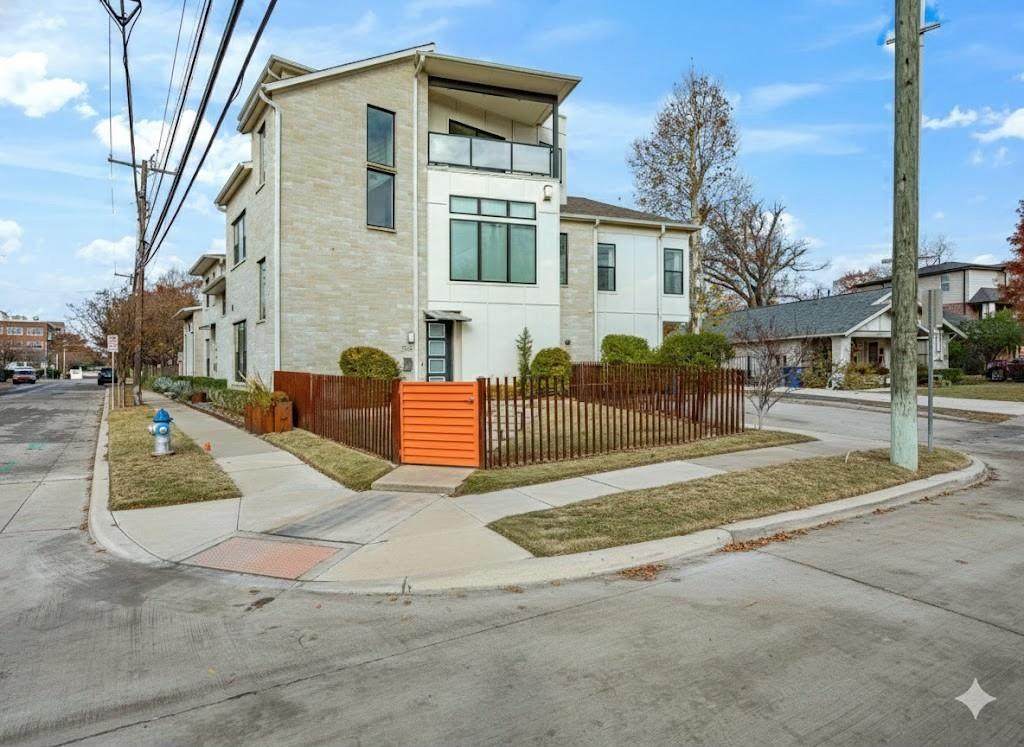 2802 Lee Street - Photo 1