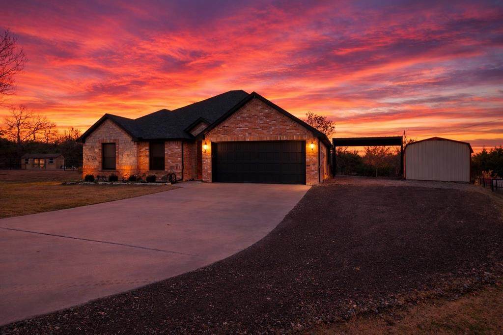 129 Avalon Drive - Photo 1