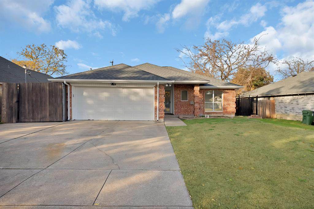 825 Meadowdale Road - Photo 1