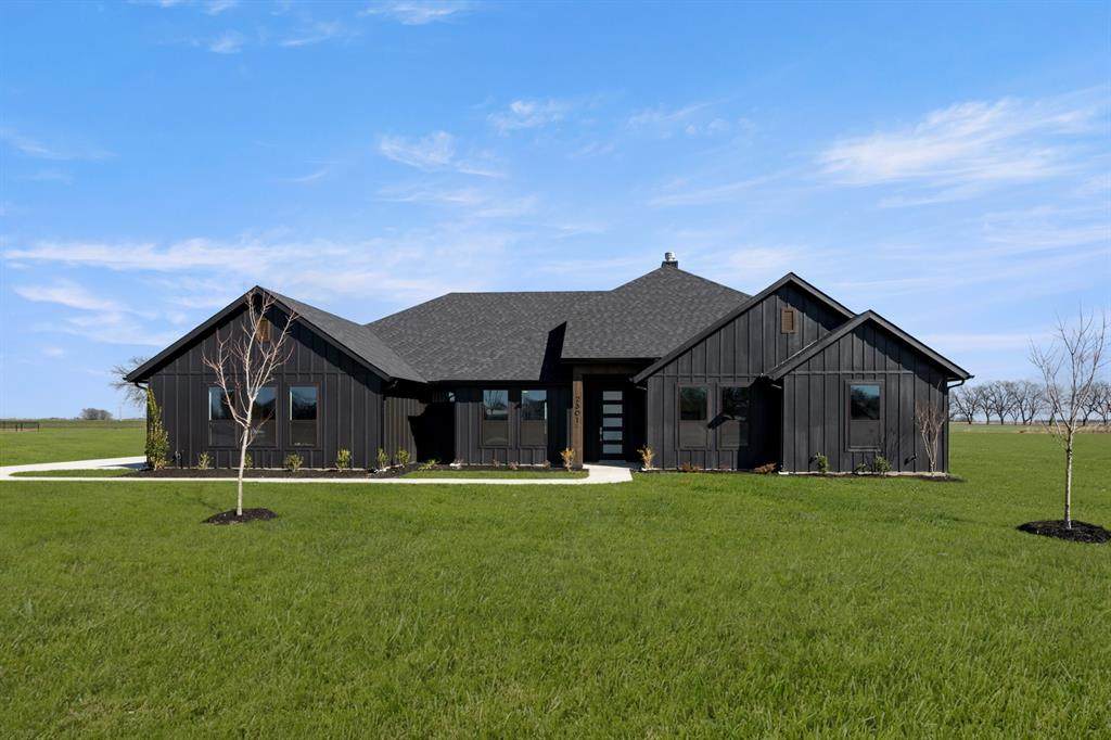 2301 Maywood Lane - Photo 1