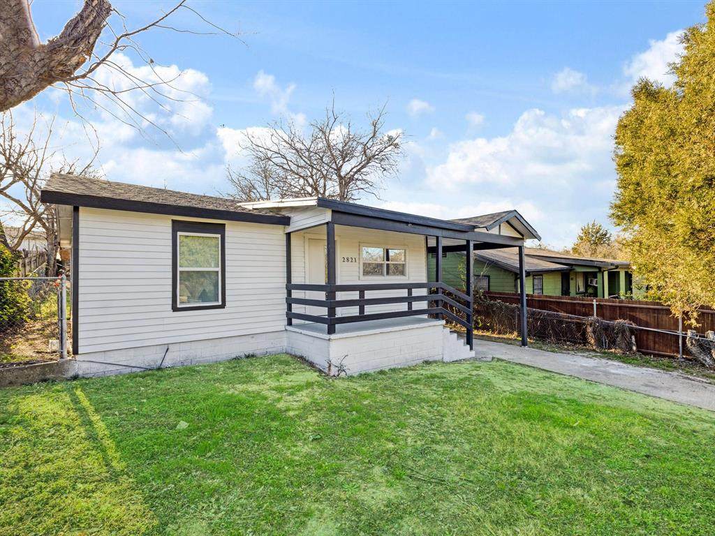 2821 31st Street - Photo 1