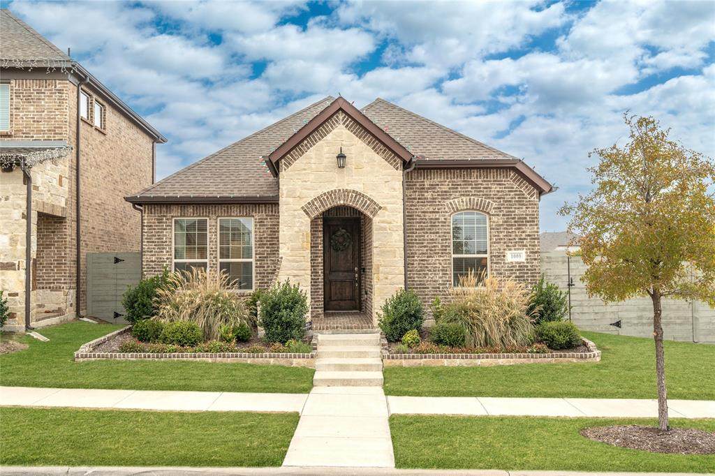 1000 Lamp Post Lane - Photo 1