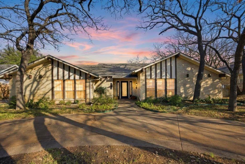 1620 Oak Meadow Drive - Photo 1