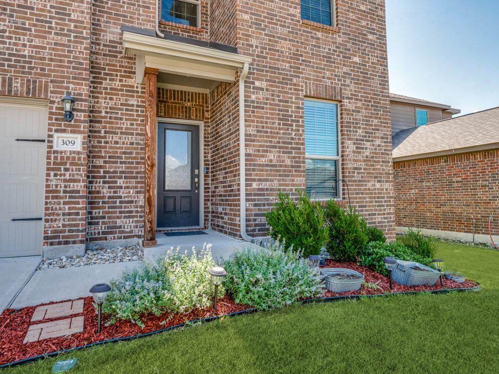 309 Golden Sands Lane - Photo 1