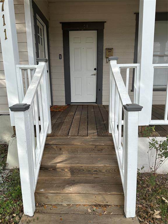 1711 Wood Avenue - Photo 1