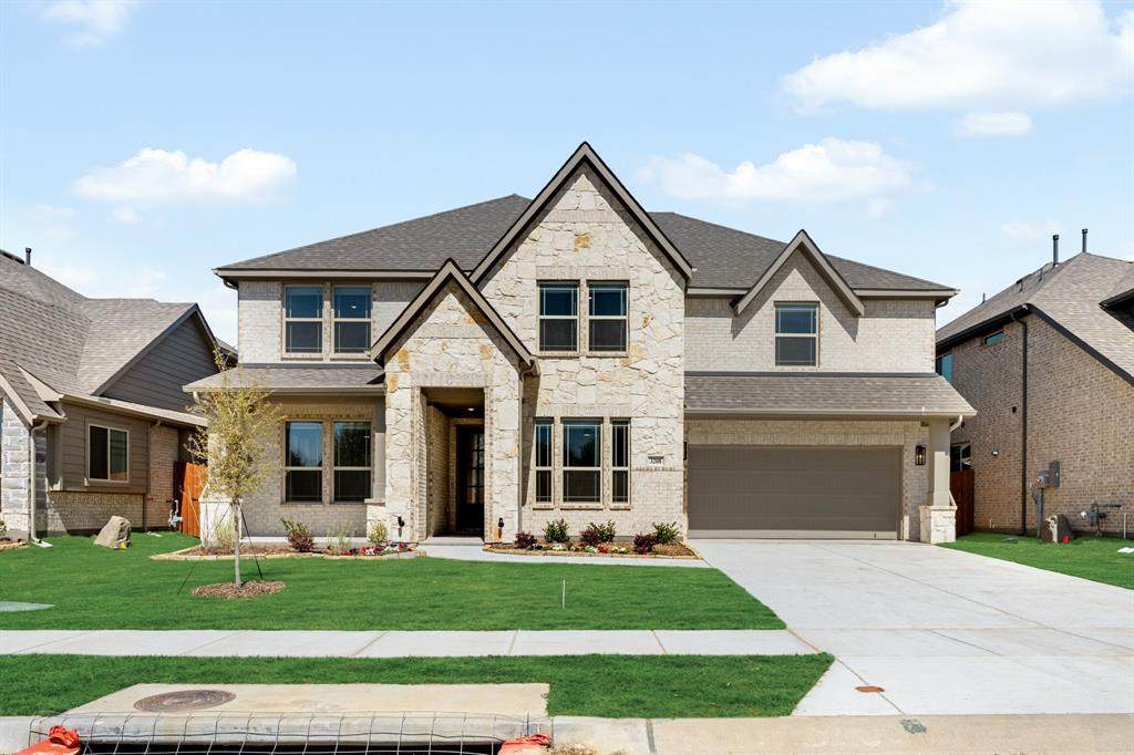 3208 Emerald Trace Drive - Photo 1