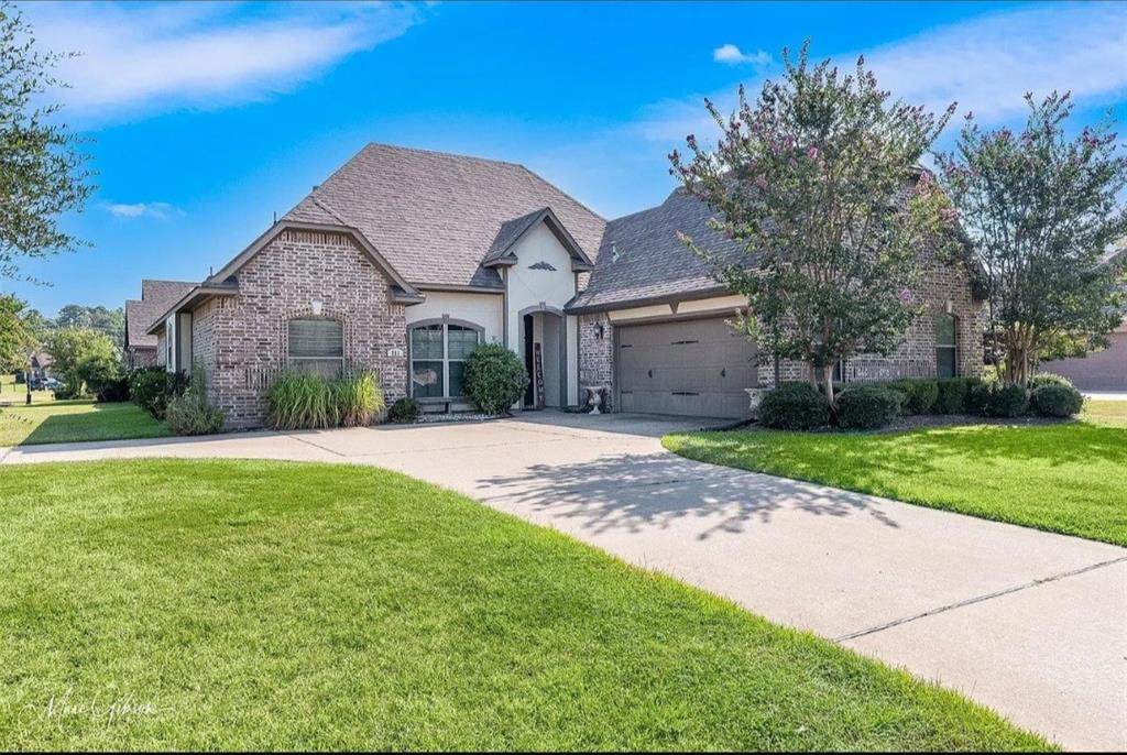 701 Fox Den - Photo 1