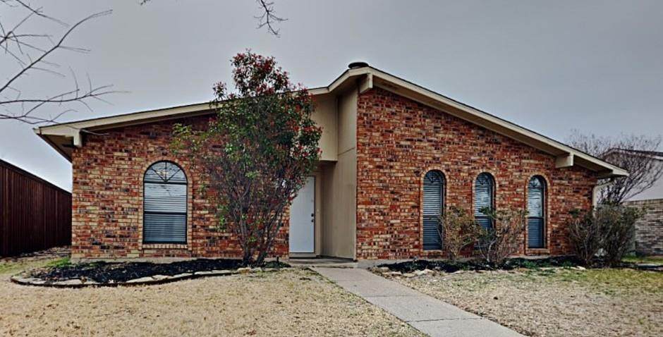 745 Cambridge Drive - Photo 1