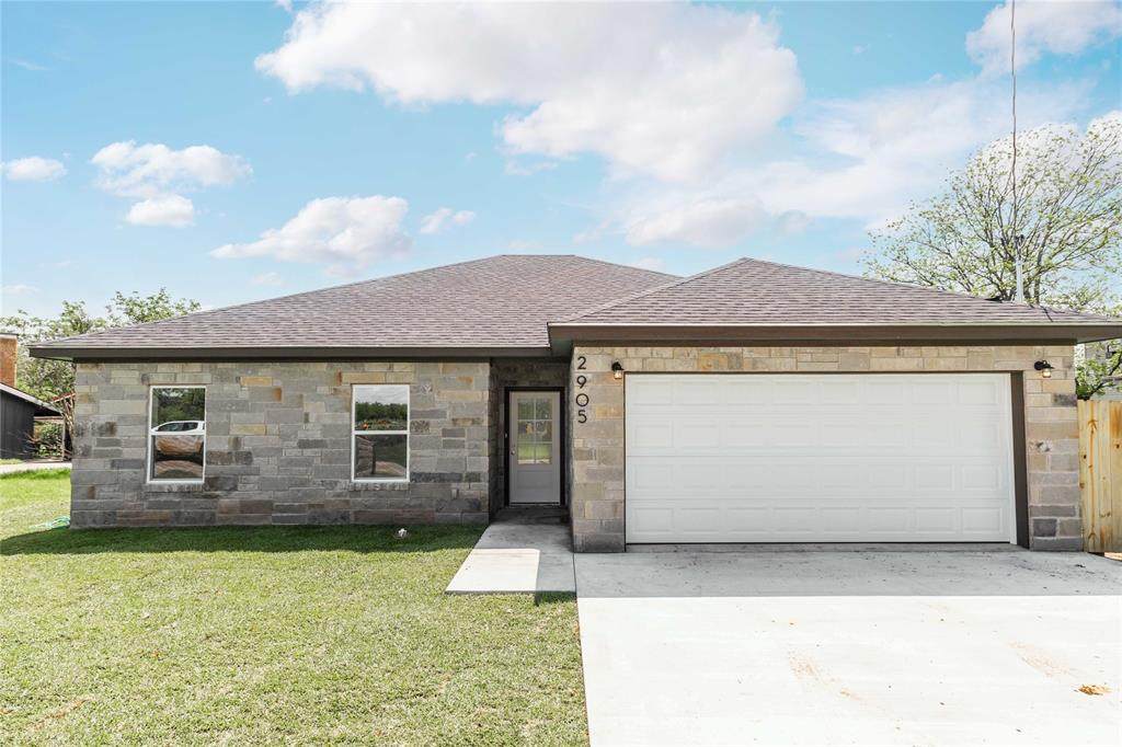 2905 Hemphill Street - Photo 1