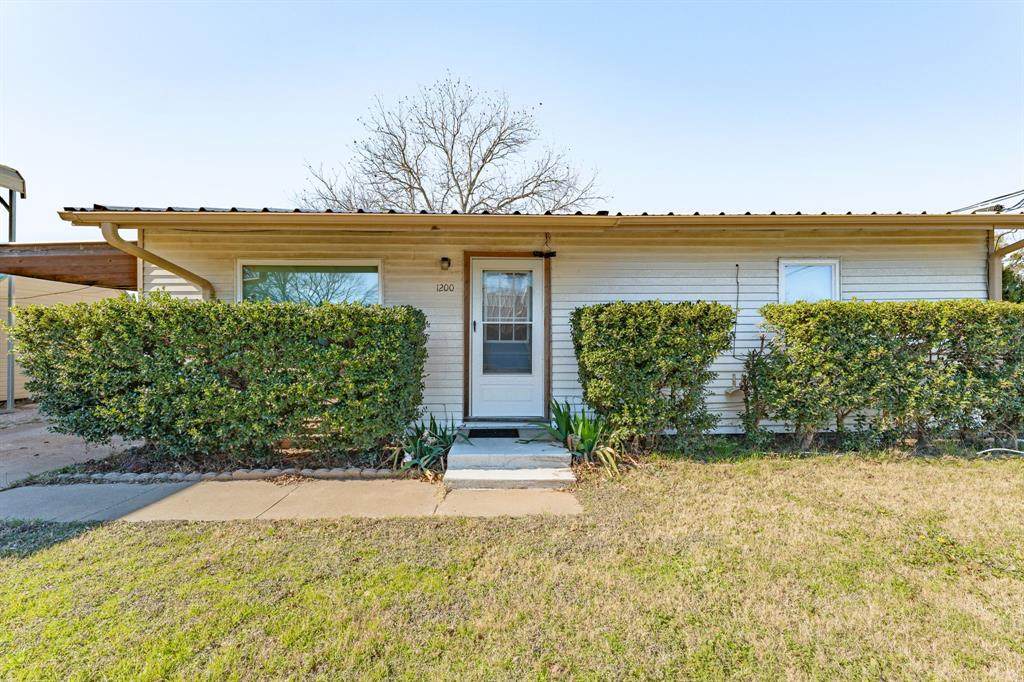 1200 12th Avenue - Photo 1