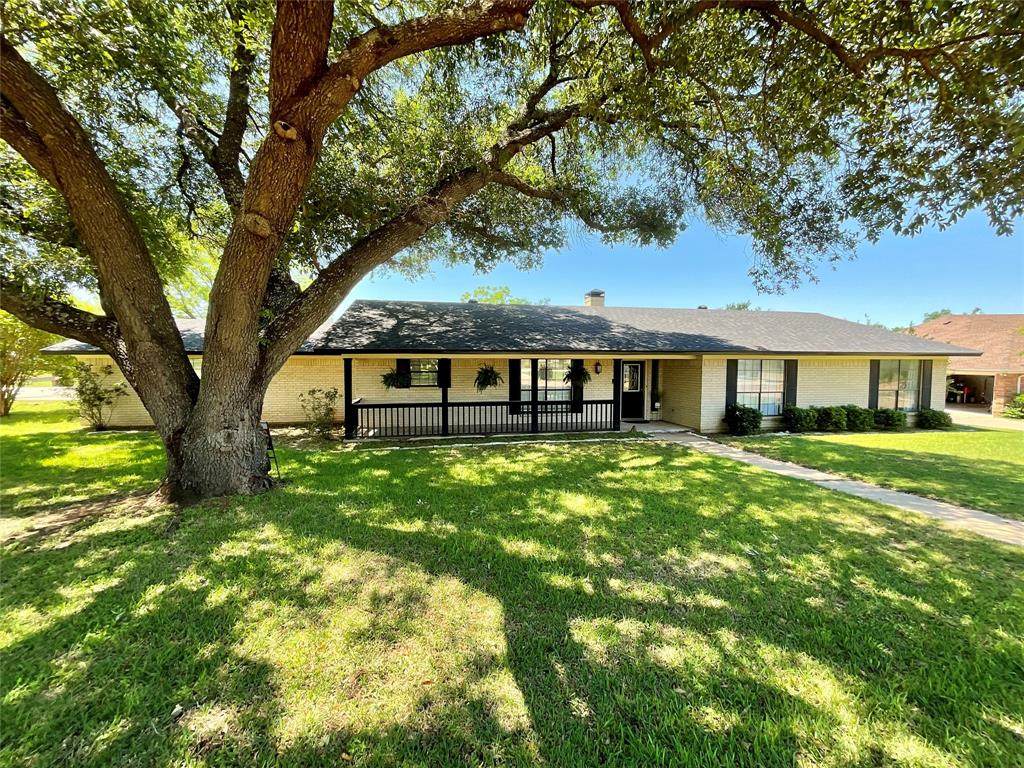 9012 Bontura Road - Photo 1