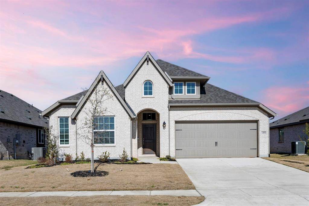 1404 Elle Lane - Photo 1