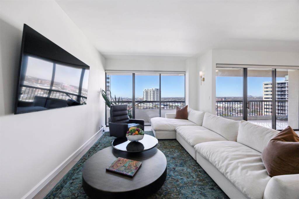 3831 Turtle Creek Boulevard - Photo 1