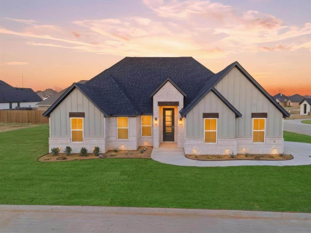 520 Calla Lily Way - Photo 1