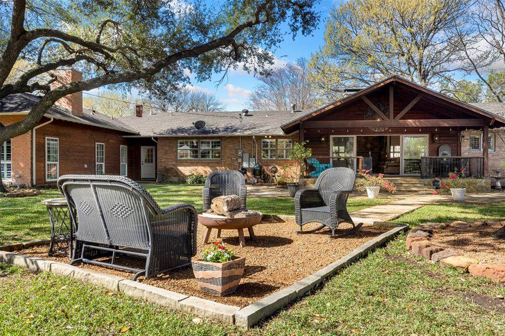 1402 Verano Drive - Photo 1