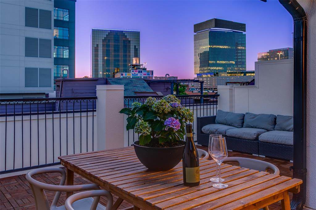 2123 Diversey Street - Photo 1