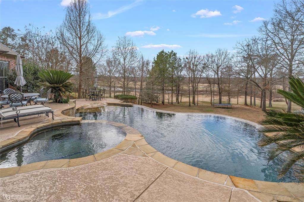 38 Golf Club Drive - Photo 1