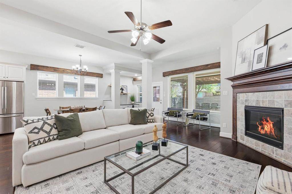 1533 8th Street - Photo 1