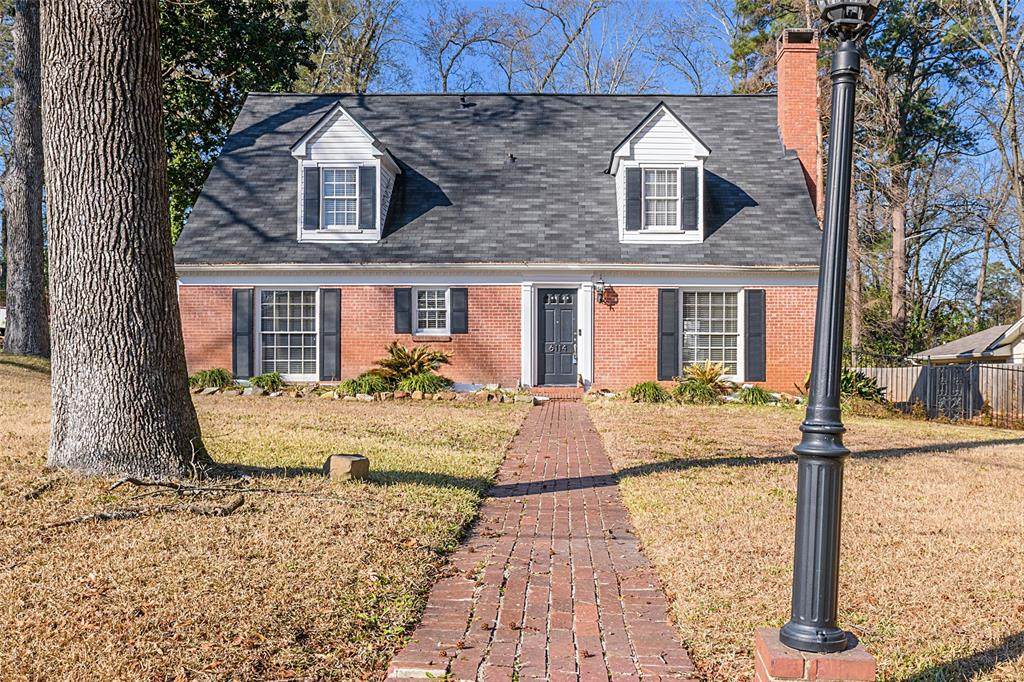 6114 Dillingham Avenue - Photo 1