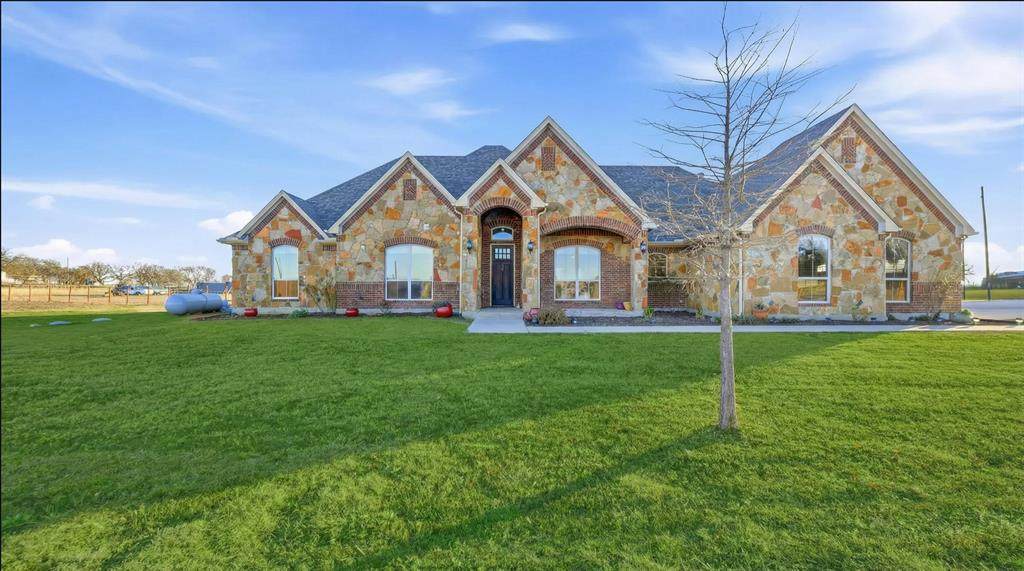 25275 Williams Drive - Photo 1