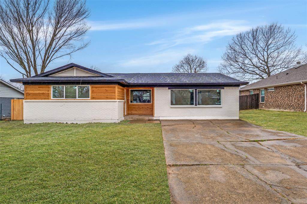 1008 Mardi Gras Lane - Photo 1