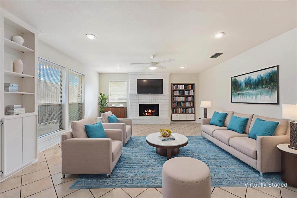 2112 Teakwood Lane - Photo 1