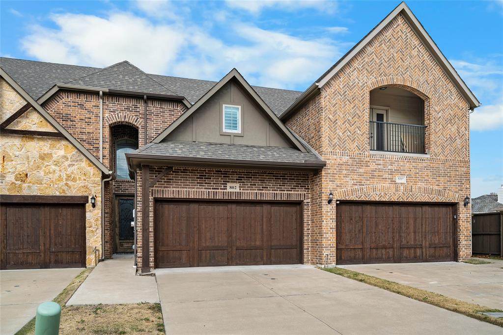 800 Newhaven Drive - Photo 1