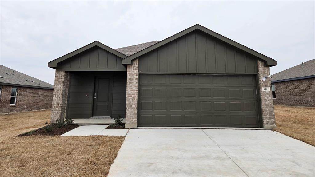 107 Choctaw Drive - Photo 1